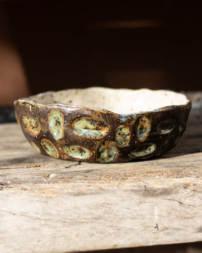 Taça Decorativa Irregular Cerâmica Artesanal Tons Terra Verde Feita à Mão Portugal