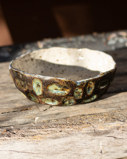 Taça Decorativa Irregular Cerâmica Artesanal Tons Terra Verde Feita à Mão Portugal